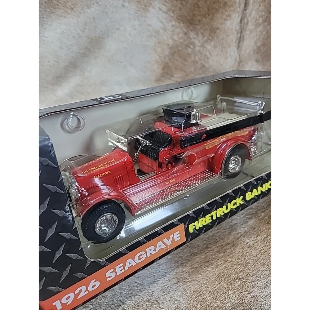 ERTL 1926 Seagrave John Deere Fire Truck Diecast Metal Coin Bank New